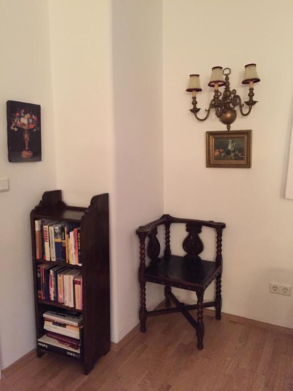 Exquisites Gartenapartment In Eleganter Jugendstilvilla فيينا الغرفة الصورة