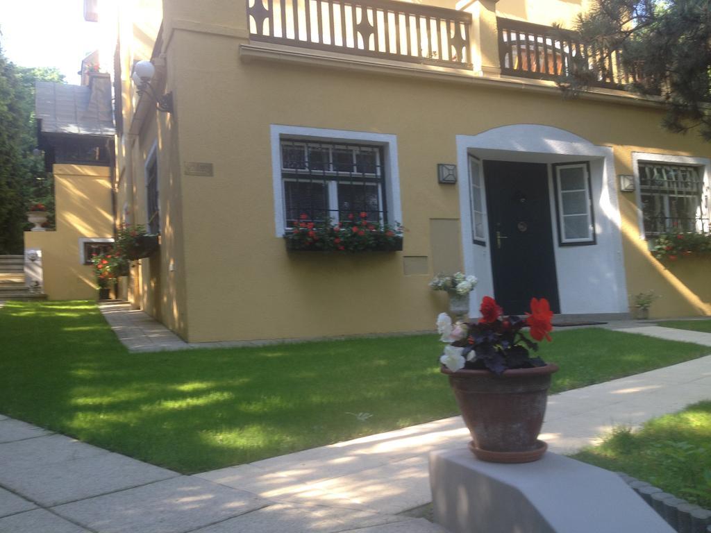 Exquisites Gartenapartment In Eleganter Jugendstilvilla فيينا المظهر الخارجي الصورة